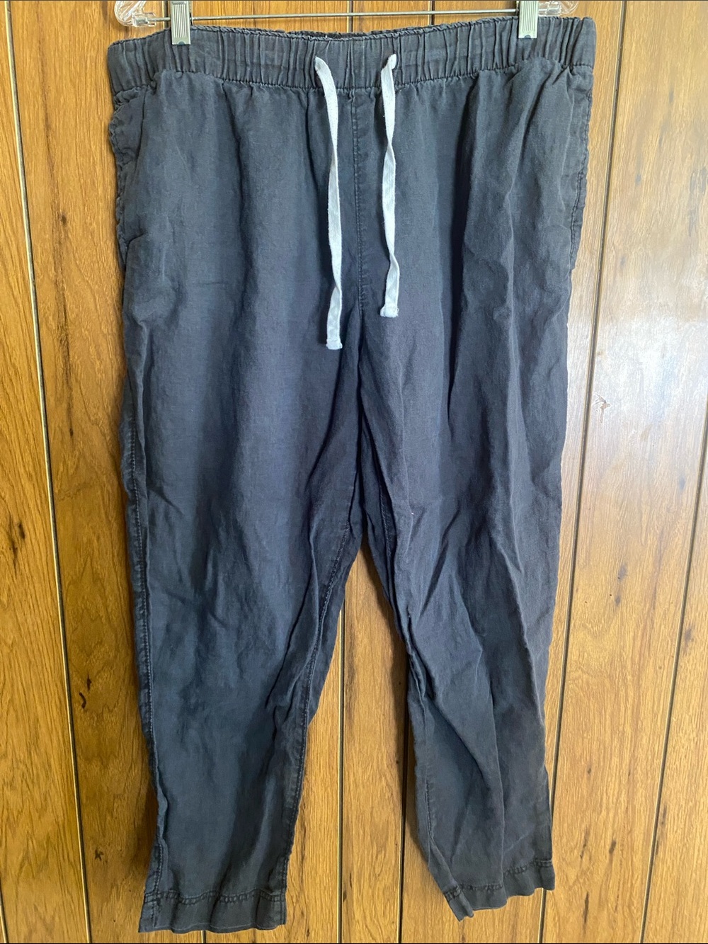 H&M Women's Straight Leg Drawstring Pants in Black